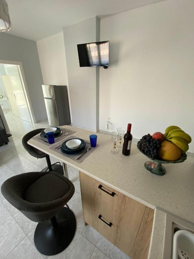 Paraskevi's - Center W/ Lovely Park View *