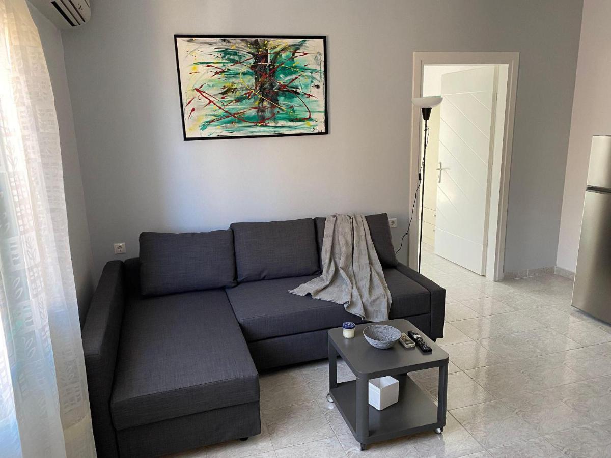 Paraskevi's - Center W/ Lovely Park View