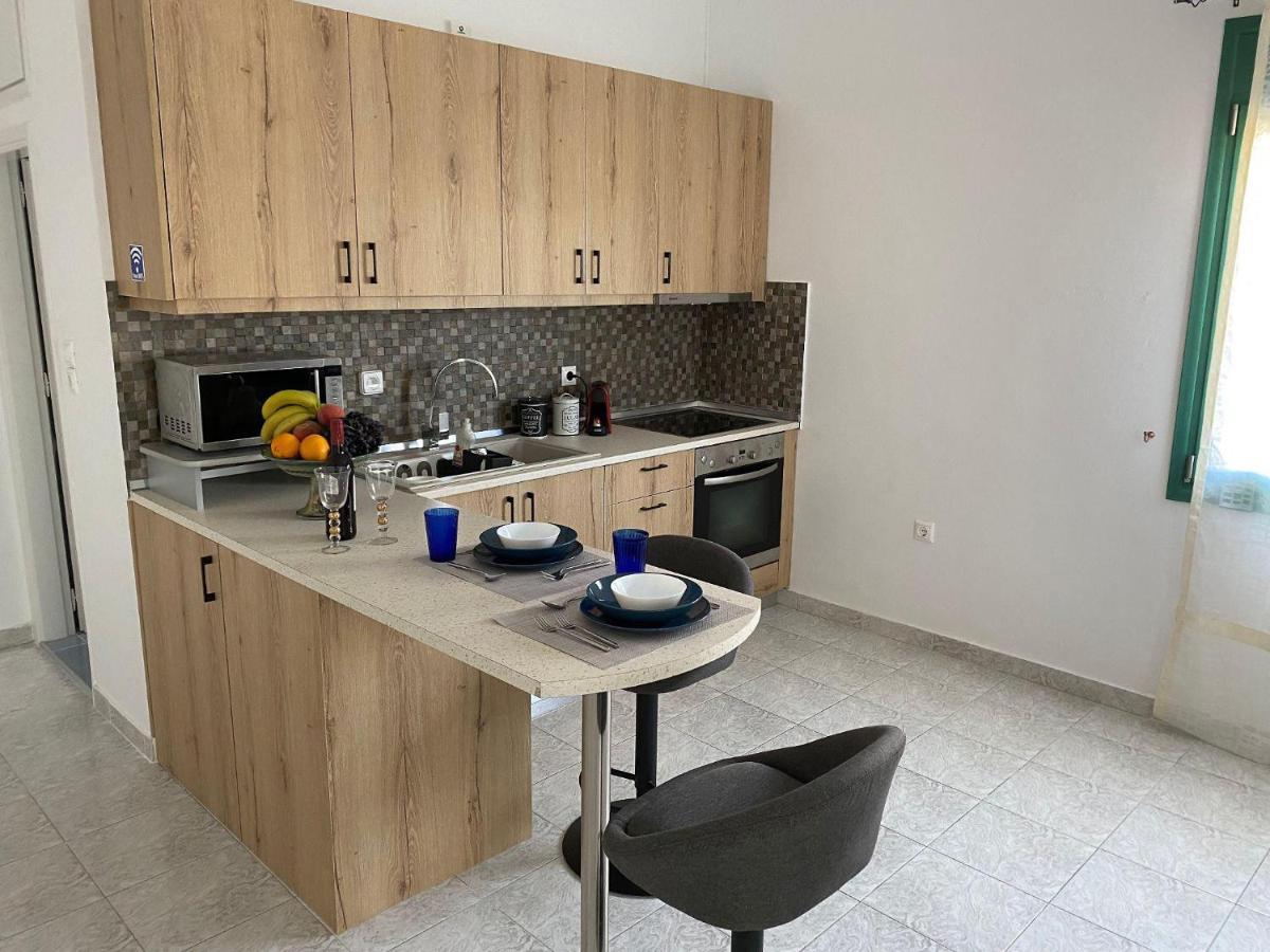 Paraskevi's - Center W/ Lovely Park View *