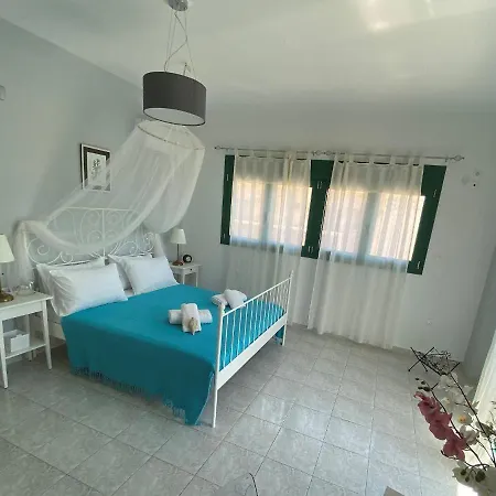 Paraskevi'S Apt - City Center W/ Lovely Park View Rhodes City Exterior photo