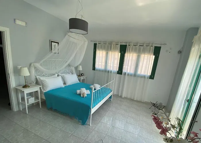 Paraskevi\'S Apt - City Center W/ Lovely Park View