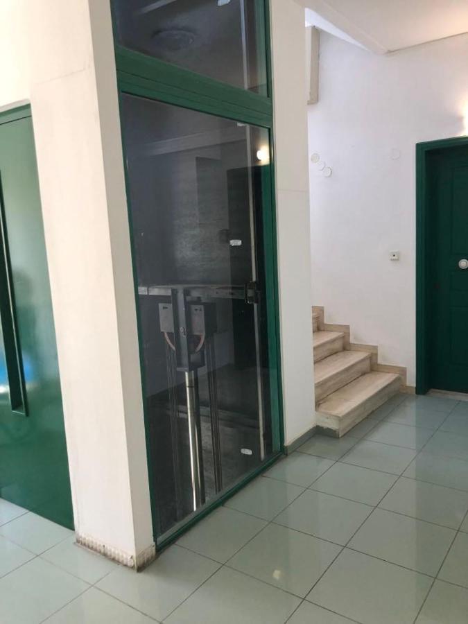 Paraskevi's - Center W/ Lovely Park View Apartament